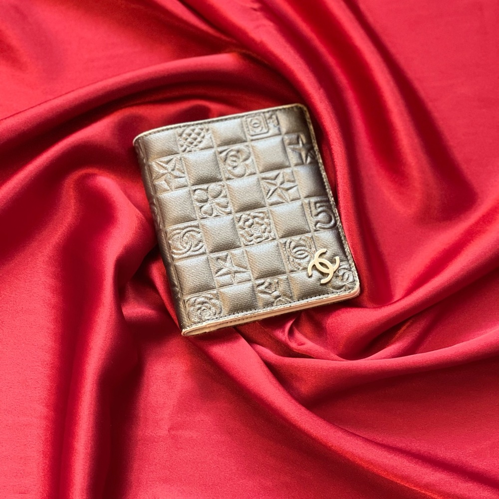 Chanel Bifold Texture wallet (Icon Collections)